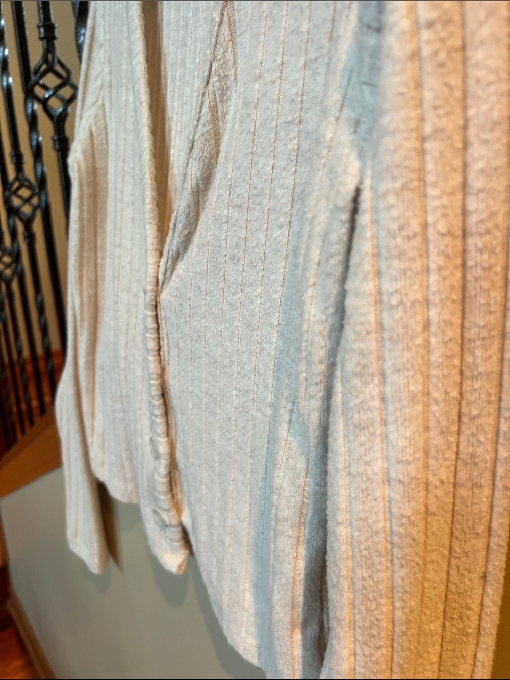 Universal Thread Beige Ribbed V-Neck Button Cardigan - Picture 8 of 9